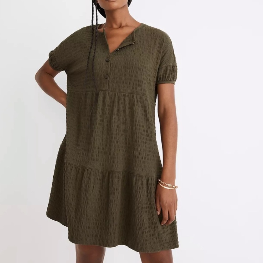Madewell green resourced crinkle knit tiered mini dress